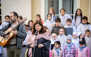 "SÍPPAL, DOBBAL, ÉNEKSZÓVAL"  teraszkoncert